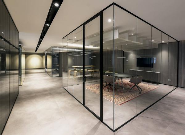 Glass partitions